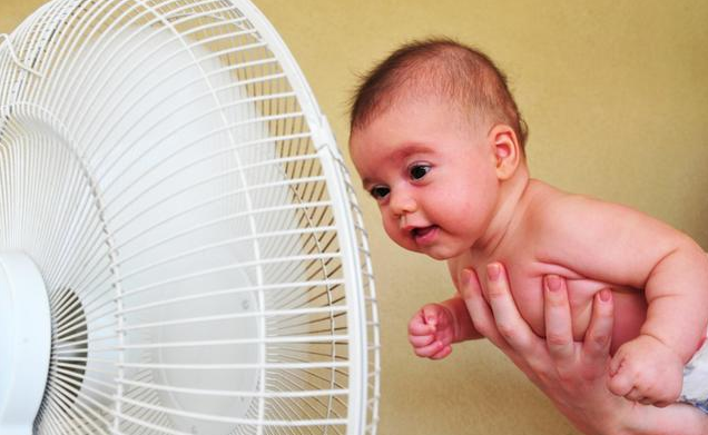 夏季宝宝不及时排汗的危害 宝宝出汗后怎么护理