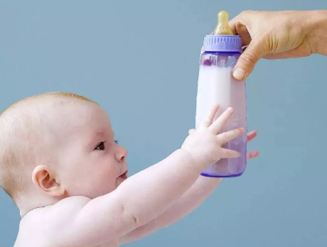 宝宝|宝宝多大可以喝牛奶宝宝喝那种牛奶比较好