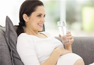 孕妇每天喝多少水比较好 孕妇喝水的五大好习惯