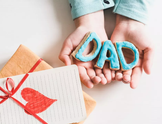 2019父亲节收到儿子礼物的心情说说 父亲节收到礼物感动的说说