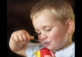 孩子被过度补钙会有什么危害 如何正确给孩子补钙