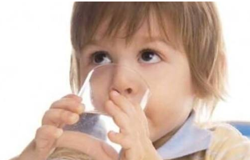 夏季如何给宝宝科学补水 夏季宝宝喝水要怎么喝