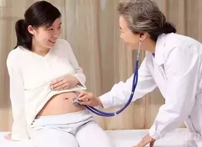 怀孕|怀孕早期肚脐眼下面掉皮是正常的吗 怀胎肚脐要怎么护理