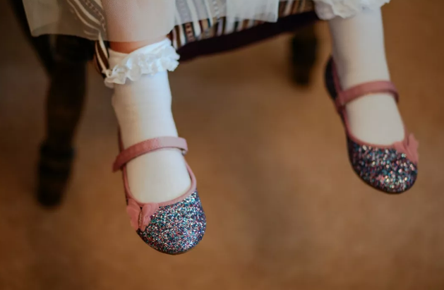 宝宝的学步鞋真的适合学走路的时候穿吗 宝宝的鞋怎么选比较好