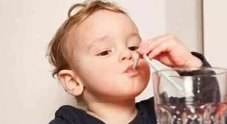 宝宝能喝反复烧开的水吗 宝宝适合喝哪些水
