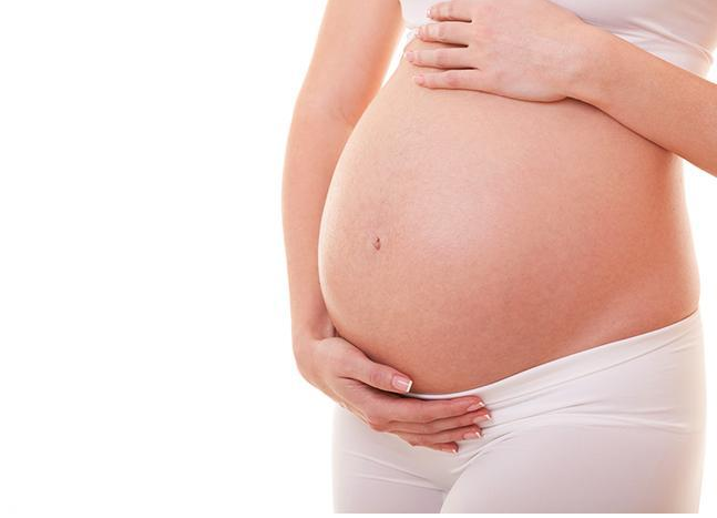 孕妇漏尿正常吗 孕晚期漏尿和漏羊水的区别