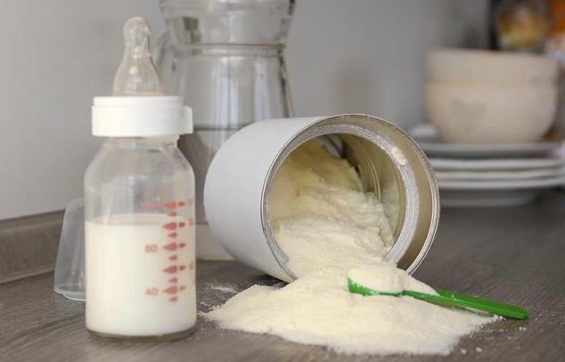 奶粉结块是怎么回事 奶粉易溶解就是好奶粉吗