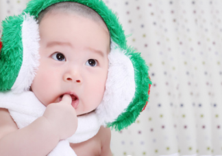 新生儿吐奶严重怎么办 如何预防新生儿吐奶