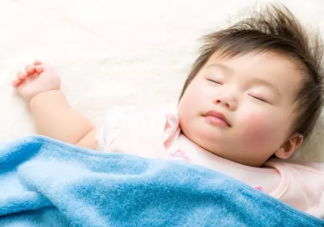 宝宝睡觉总是出汗是怎么回事 宝宝出汗多怎么办