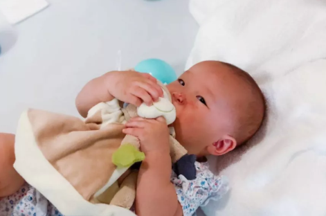 用安抚巾培养宝宝睡觉方法 安抚巾为什么会让宝宝入睡