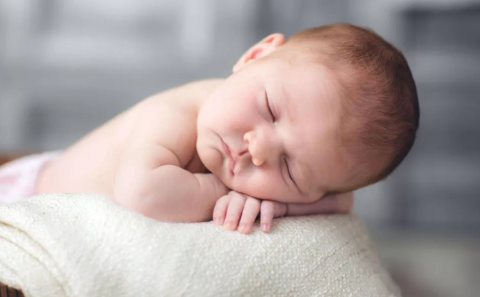 3个月的宝宝睡觉不踏实怎么办 宝宝睡觉不踏实如何护理