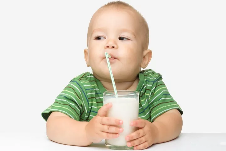 牛奶和豆浆哪个比较好 孩子早上喝牛奶好还是喝豆浆好