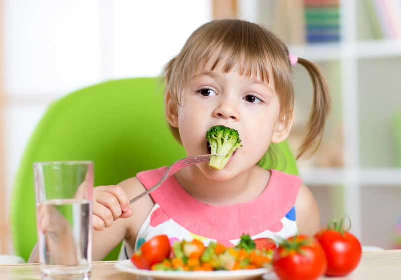 孩子不爱吃辅食拒绝吃辅食是什么原因 孩子不吃辅食怎么办