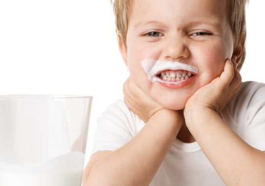 孩子每天喝牛奶有什么好处 孩子喝什么牛奶能长高