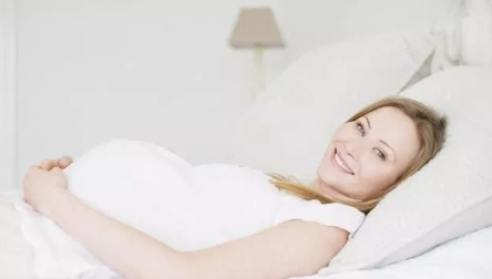 怀孕了怎么能够使自己早睡 怀孕早睡习惯怎么培养