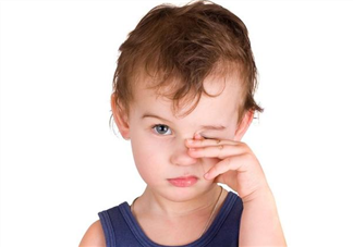 孩子总揉眼睛是结膜炎吗 孩子总揉眼睛是怎么回事