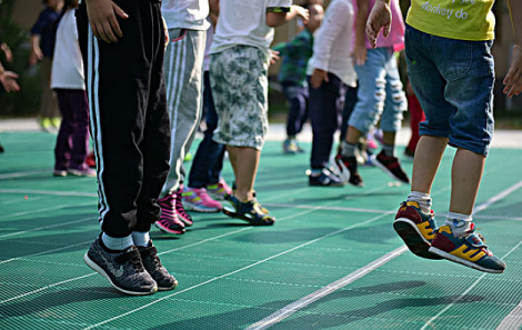 喜欢运动的孩子更聪明吗 为什么爱运动的孩子更聪明