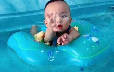 宝宝游泳要注意水温吗 夏季游泳注意事项