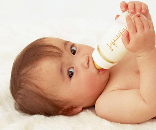 宝宝断奶后要不要补充乳铁蛋白 宝宝断奶后如何补充乳铁蛋白