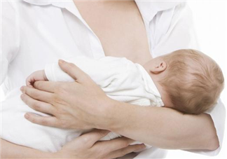 宝宝喝奶量下降有影响吗 婴儿吃奶量减少怎么办
