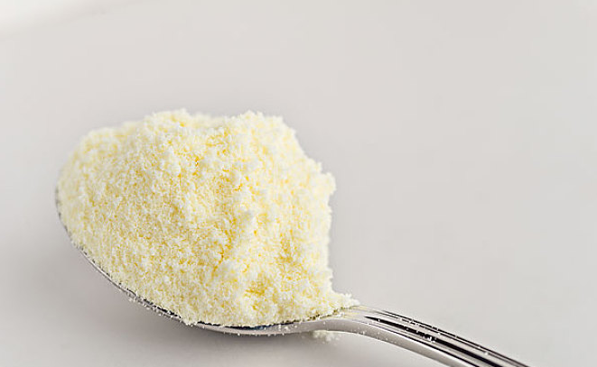 保质期|快到保质期的奶粉可以喝吗 如何辨别羊奶粉有没有变质