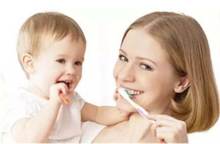 宝宝刷牙不配合怎么办 宝宝不爱刷牙怎么解决