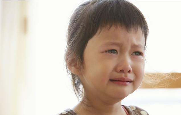 面对孩子坏情绪父母的常见反应有哪些 父母正确处理孩子情绪问题的3步骤