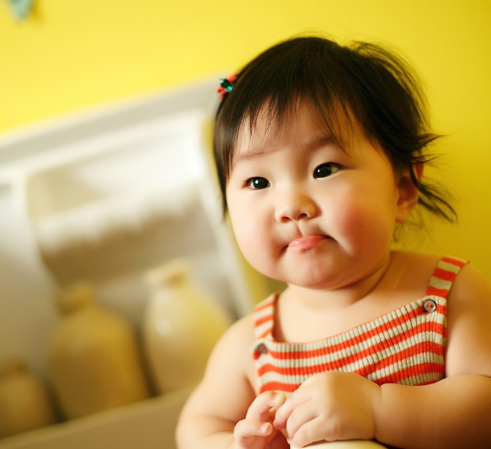 孩子嘴巴很臭是不是生病了 孩子口臭的原因是什么