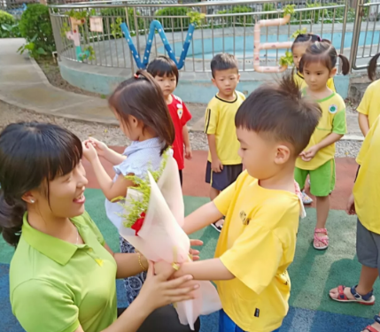 2019幼儿园教师节工会活动通讯稿 幼儿园教师节工会活动报道