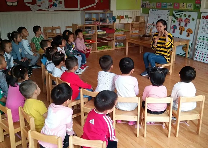 2019幼儿园中秋节做月饼活动新闻稿 幼儿园做月饼活动通讯报道
