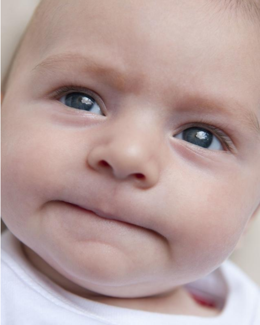 宝宝为什么喜欢吸咬嘴唇 宝宝咬嘴唇可能会带来的危害