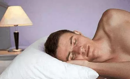 男人裸睡可以提高精子质量吗 男人裸睡有什么好处