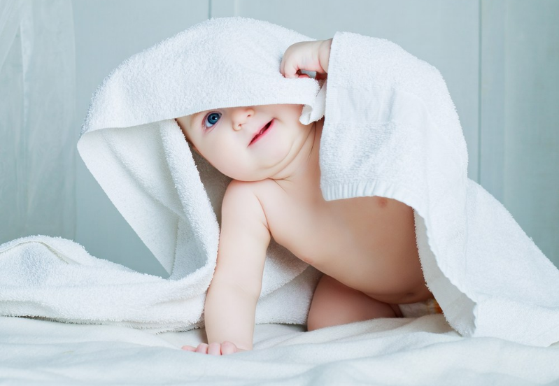 第一次宝宝洗澡的说说朋友圈 新手妈妈跟宝宝第一次洗澡心情感慨