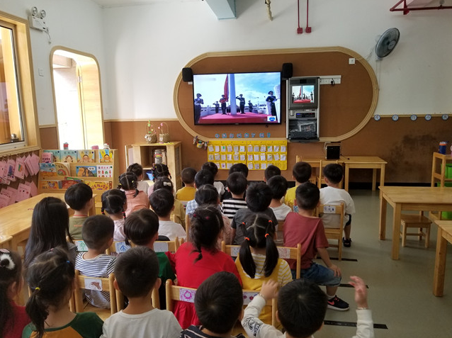 2019最新幼儿园社区国庆节活动报道三篇 幼儿园社区国庆节活动稿怎么写