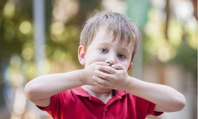 孩子口吃是遗传的吗 孩子什么时候容易发生口吃现象