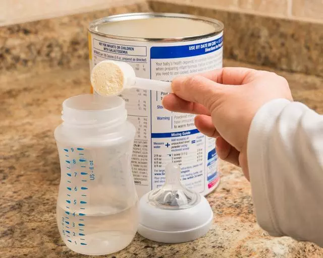 宝宝不愿意喝奶粉是什么原因 给宝宝喝奶粉要做好什么准备