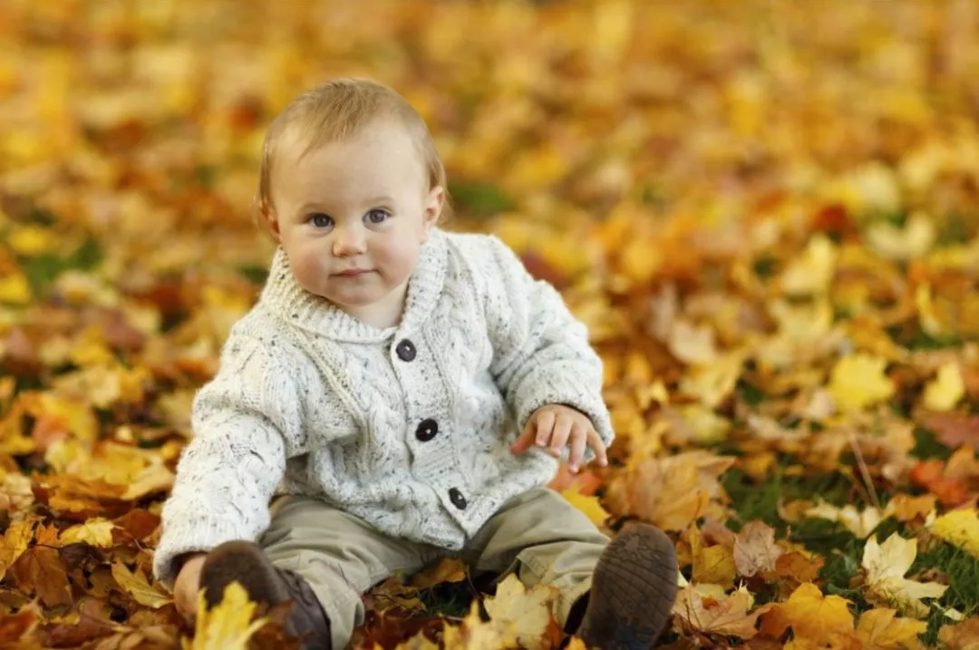 秋季|秋季怎么给孩子穿衣服比较好 秋季穿衣服要春捂秋冻吗