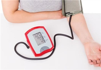 量血压是量左手还是右手 什么时间测量血压最准确
