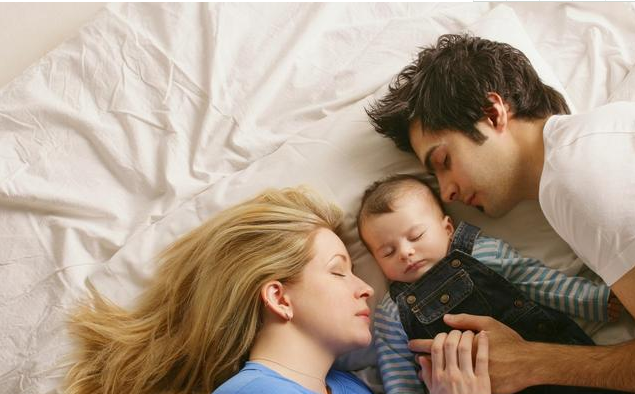父母睡眠习惯会影响孩子睡眠吗 家长保证孩子睡眠应做到的10件事