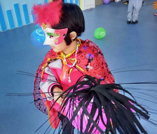 2019幼儿园万圣节化妆舞会活动现场报道 幼儿园万圣节舞会通讯稿三篇