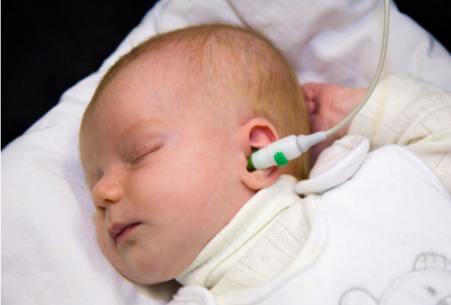 新生儿|新生儿听力筛查不过关是听力障碍吗 新生儿听力筛查未通过什么时候复查