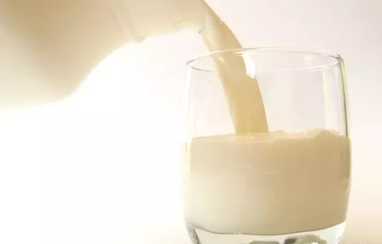早上喝牛奶有什么好处 什么时候喝牛奶最好