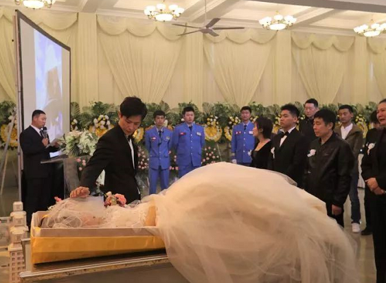 在殡仪馆办完婚礼办葬礼是怎么回事 为什么要在殡仪馆办婚礼