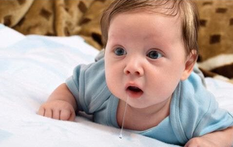 婴儿口水疹怎么处理 婴儿口水疹是什么原因导致的