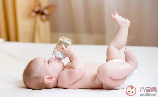 宝宝不喜欢奶瓶喂怎么办 宝宝不喜欢奶瓶喂养的原因