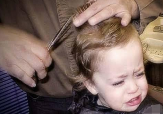 宝宝不喜欢剪头发是怎么回事 宝宝剪头发爱哭闹怎么办