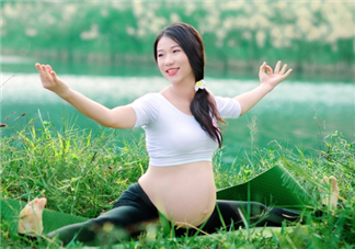 孕妇练习瑜伽有什么好处 孕妇瑜伽练习不能做什么动作