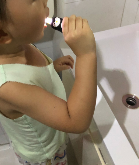 megaten儿童电动牙刷孩子喜欢用吗 megaten儿童电动牙刷好不好