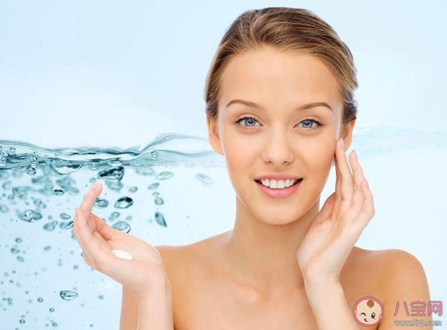 护肤|化妆水/爽肤水/精华水/收敛水/柔肤水有什么区别 不同化妆水的区别