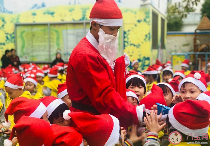 2019幼儿园圣诞节主题活动报道美篇 幼儿园圣诞节新闻稿三篇